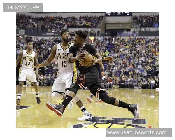 巴特勒强势突破篮下完成折叠打进并造成对手犯规精彩瞬间