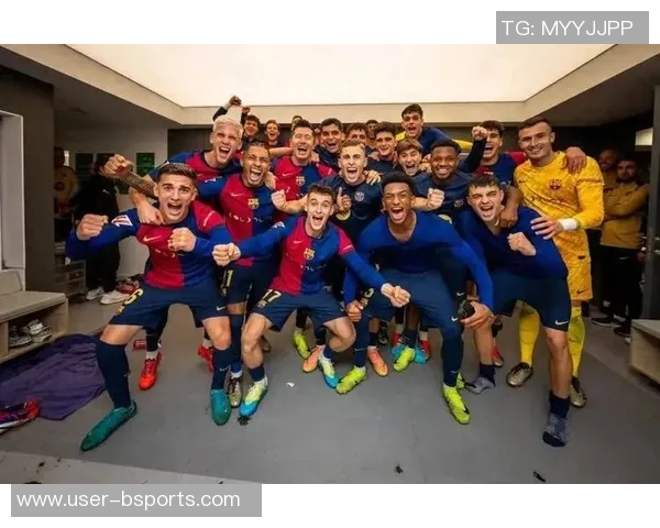 重返诺坎普巴萨海报展现弗里克亚马尔库巴西三位明星球员风采 重返诺坎普巴萨海报展现弗里克亚马尔库巴西三位明星球员风采