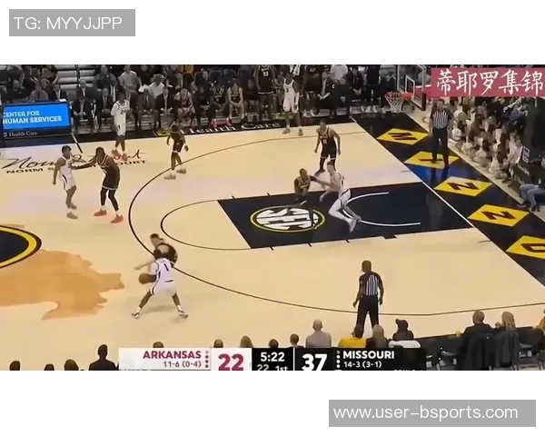 阿杜蒂耶罗在G联盟上演惊天隔扣防守球员被撞翻在地