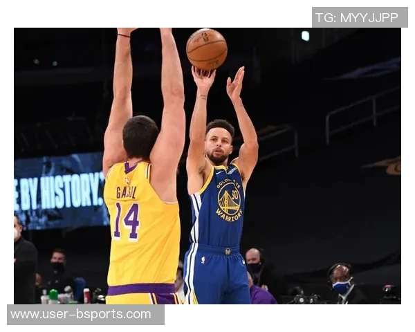 麦克丹尼尔斯首节完美表现五投全中助球队领先贡献14分三分球四投全中